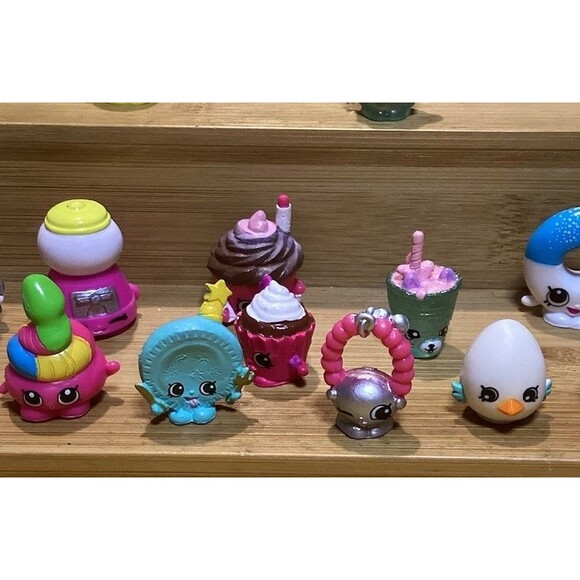 Shopkins Season Four 4 Large Lot Of 37 Figures Moose Toys Animated Food - Picture 3 of 11